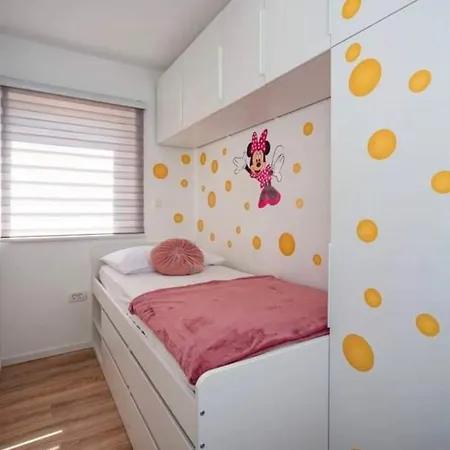 With Parking Space Kastel Sucurac, - 22451 Appartamento